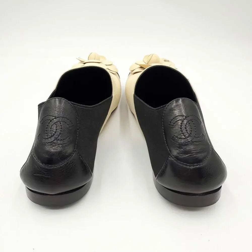 Chanel Camellia Cap Toe Flats Loafers Black Ivory Leather CC Logo Shoes